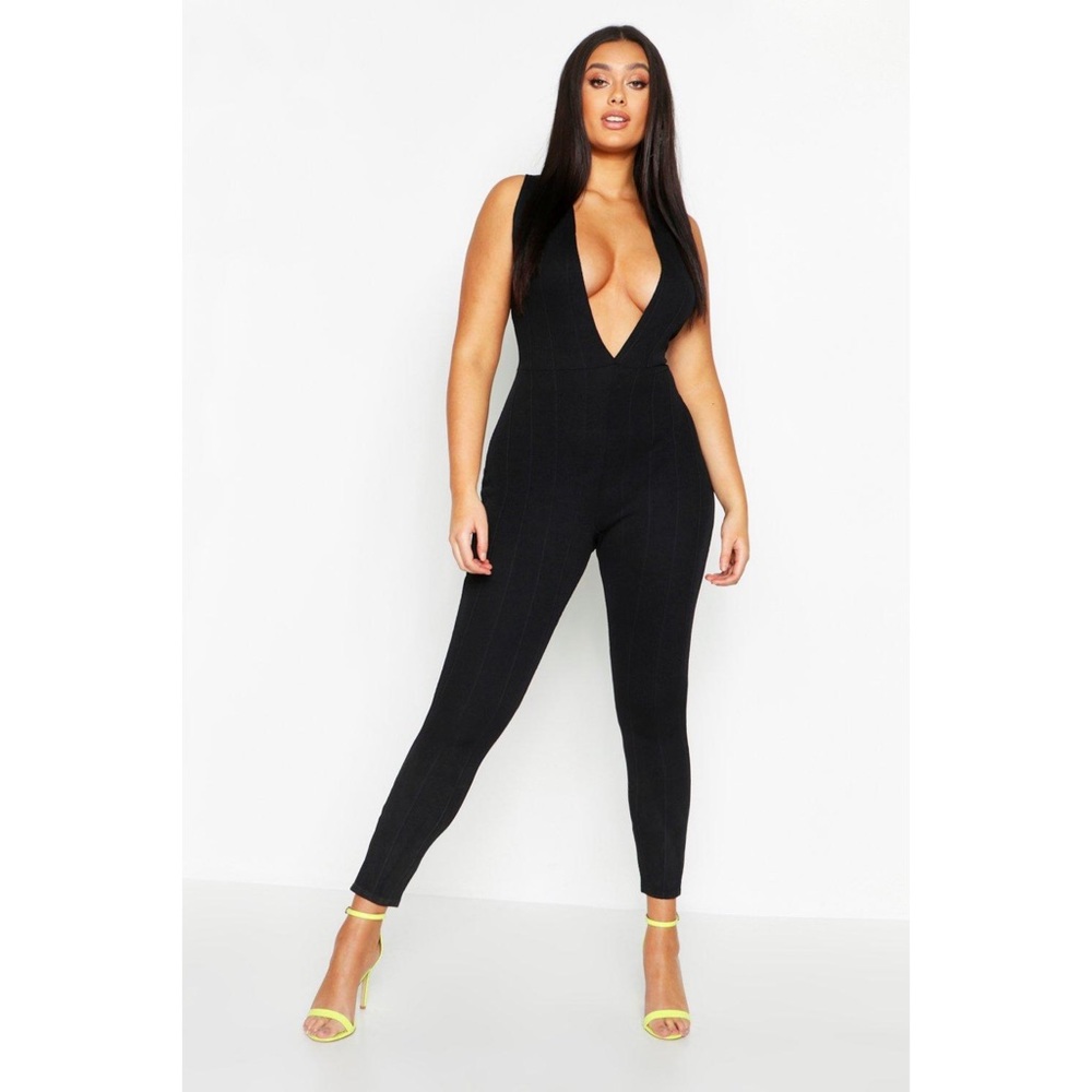 NWT | Boohoo Plus Super Plunge Bandage Jumpsuit Black
